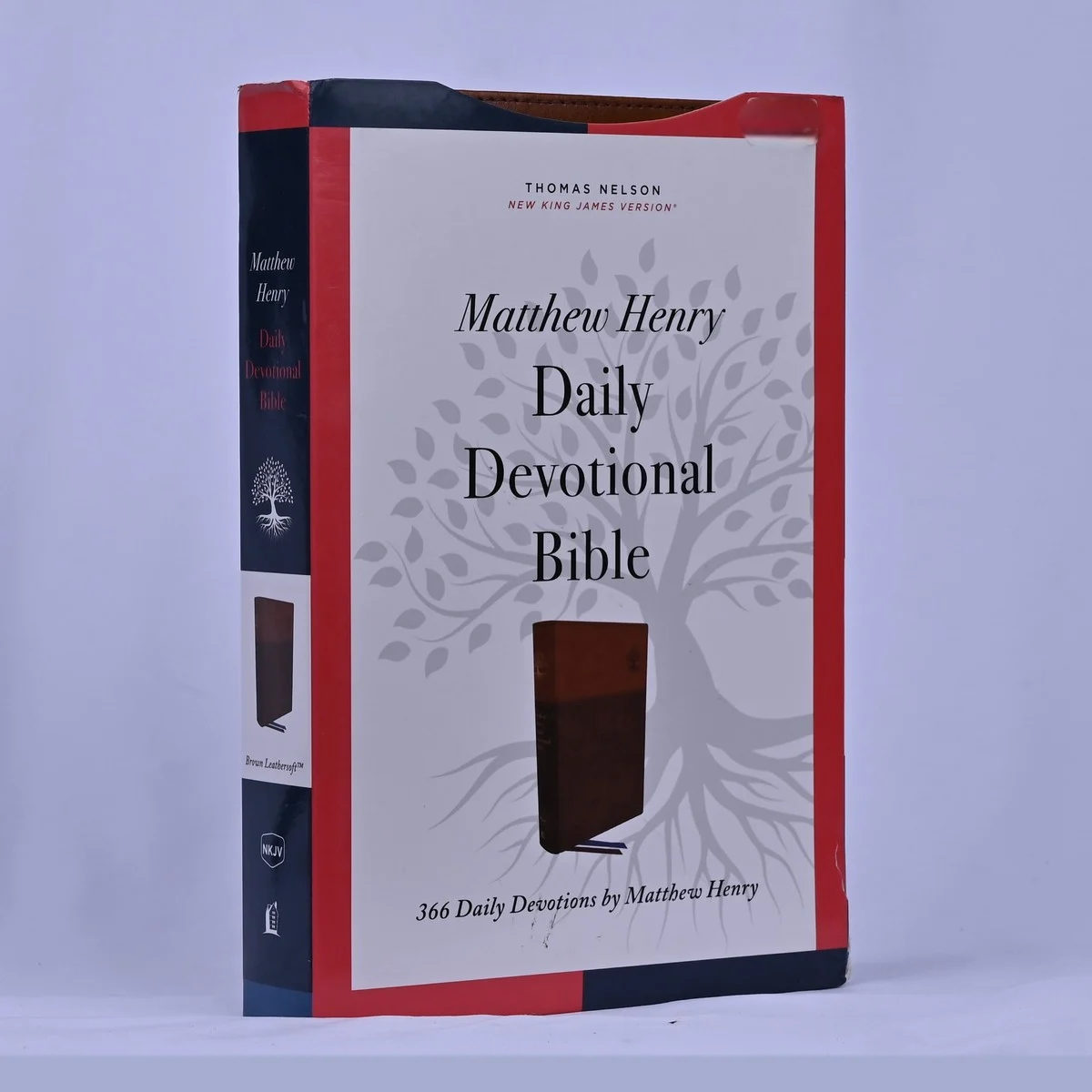 NKJV Matthew Henry Daily Devotional Bible, Leathersoft, Brown, Red Letter, Comfort Print